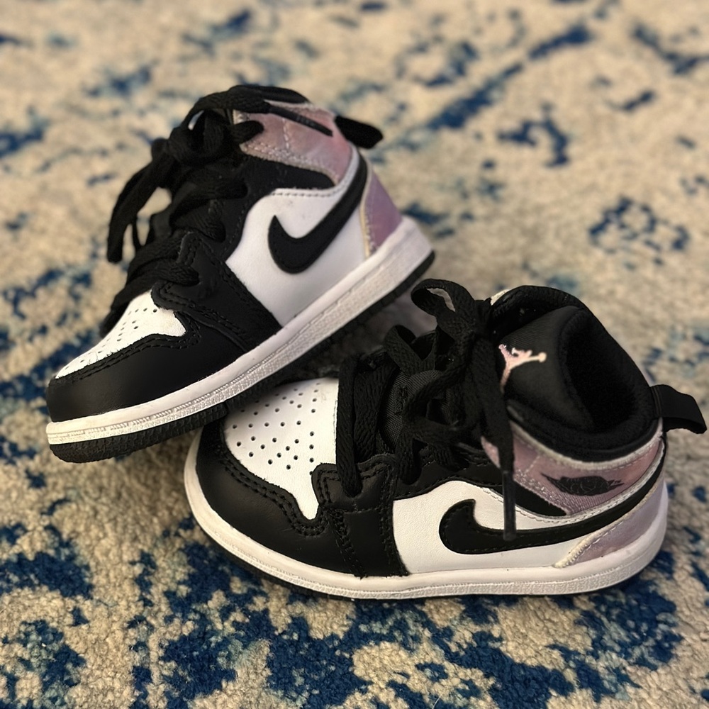 Nike Air Jordan 1 Mid Sneaker Baby/Toddler Size 6C